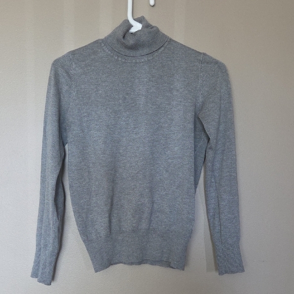 Active USA Gray Turtleneck Sweater Size S - Picture 1 of 3